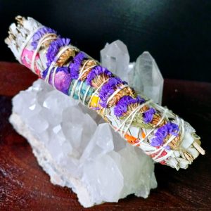 16cm Smudge - witte salie met diverse bloemen